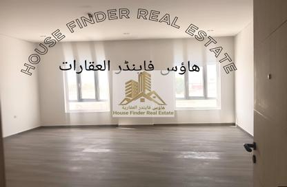 Apartment - 2 Bedrooms - 2 Bathrooms for rent in Bin Omran 35 - Fereej Bin Omran - Doha