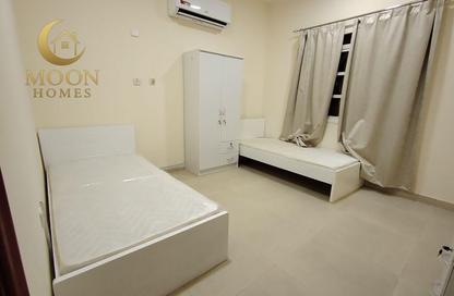 Apartment - 1 Bedroom - 1 Bathroom for rent in Umm Ghuwailina 4 - Umm Ghuwailina - Doha