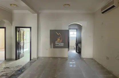 Compound - 5 Bedrooms - 5 Bathrooms for rent in Al Duhail - Al Duhail - Doha