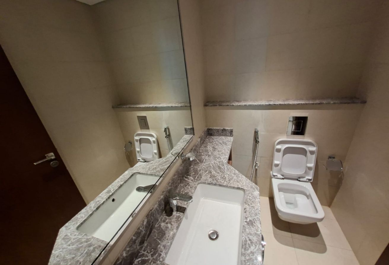 Spacious studio |Converted 1BR | Fully Furnished thumbnail 14