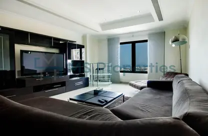Apartment - 1 Bedroom - 2 Bathrooms for rent in West Porto Drive - Porto Arabia - The Pearl Island - Doha Apartment - 1 Bedroom - 2 Bathrooms for rent in West Porto Drive - Porto Arabia - The Pearl Island - Doha