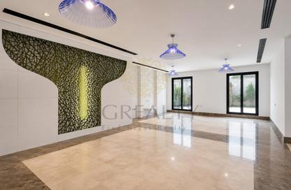 Compound - 5 Bedrooms - 5 Bathrooms for rent in Al Kheesa - Al Kheesa - Umm Salal Mohammed