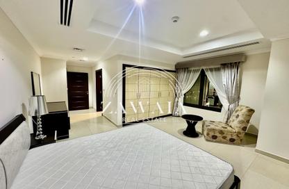 Apartment - 2 Bedrooms - 3 Bathrooms for rent in West Porto Drive - Porto Arabia - The Pearl Island - Doha