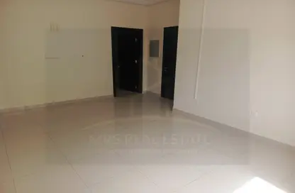 شقة - 2 غرف نوم - 3 حمامات للايجار في شقق مساكن المطار القديم - طريق المطار القديم - الدوحة