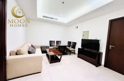 Apartment - 2 Bedrooms - 2 Bathrooms for rent in Umm Ghwailina Comm - Umm Ghuwalina - Umm Ghuwailina - Doha