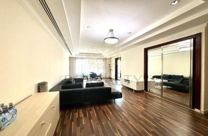 Apartment - 2 Bedrooms - 3 Bathrooms for sale in East Porto Drive - Porto Arabia - The Pearl Island - Doha