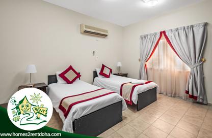 Apartment - 2 Bedrooms - 2 Bathrooms for rent in Bin Omran - Fereej Bin Omran - Doha