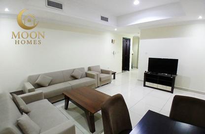 Apartment - 1 Bedroom - 2 Bathrooms for rent in Umm Ghuwailina 4 - Umm Ghuwailina - Doha