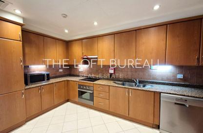 Apartment - 2 Bedrooms - 3 Bathrooms for rent in East Porto Drive - Porto Arabia - The Pearl Island - Doha