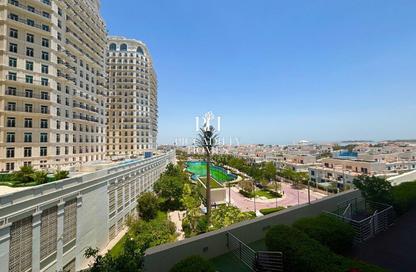Apartment - 2 Bedrooms - 3 Bathrooms for rent in Floresta Gardens - Floresta Gardens - The Pearl Island - Doha