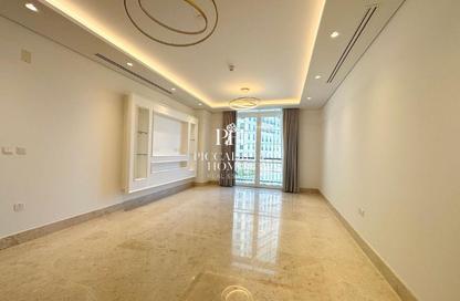 Apartment - 2 Bedrooms - 3 Bathrooms for rent in Floresta Gardens - Floresta Gardens - The Pearl Island - Doha