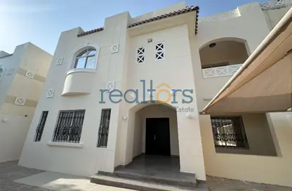 فيلا - 5 غرف نوم - 4 حمامات للايجار في الثمامة - الثمامة - الدوحة