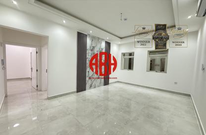 Apartment - 2 Bedrooms - 2 Bathrooms for rent in Thabit Bin Zaid Street - Al Mansoura - Doha