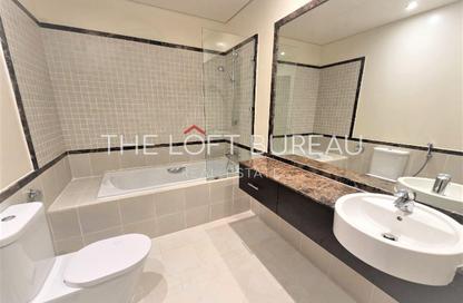 Apartment - 3 Bedrooms - 3 Bathrooms for rent in Carnaval - Qanat Quartier - The Pearl Island - Doha