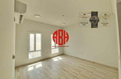 Villa - 6 - 5 for rent in Al Kheesa - Al Kheesa - Umm Salal Mohammed