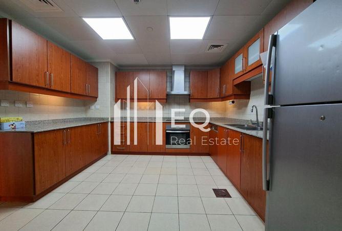 982818 - Property Image 3