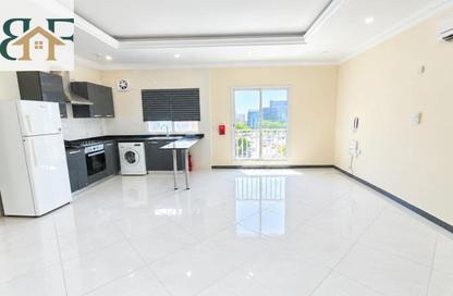 Apartment - 1 - 1 for rent in Umm Ghwailina Comm - Umm Ghuwalina - Umm Ghuwailina - Doha