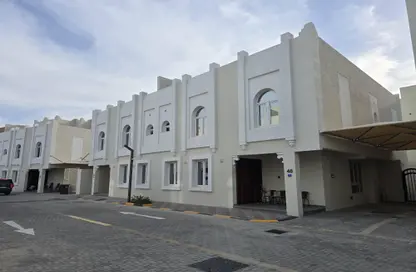 فيلا - 6 غرف نوم - 5 حمامات للايجار في وادي المرخ - مريخ - المريخ - الدوحة