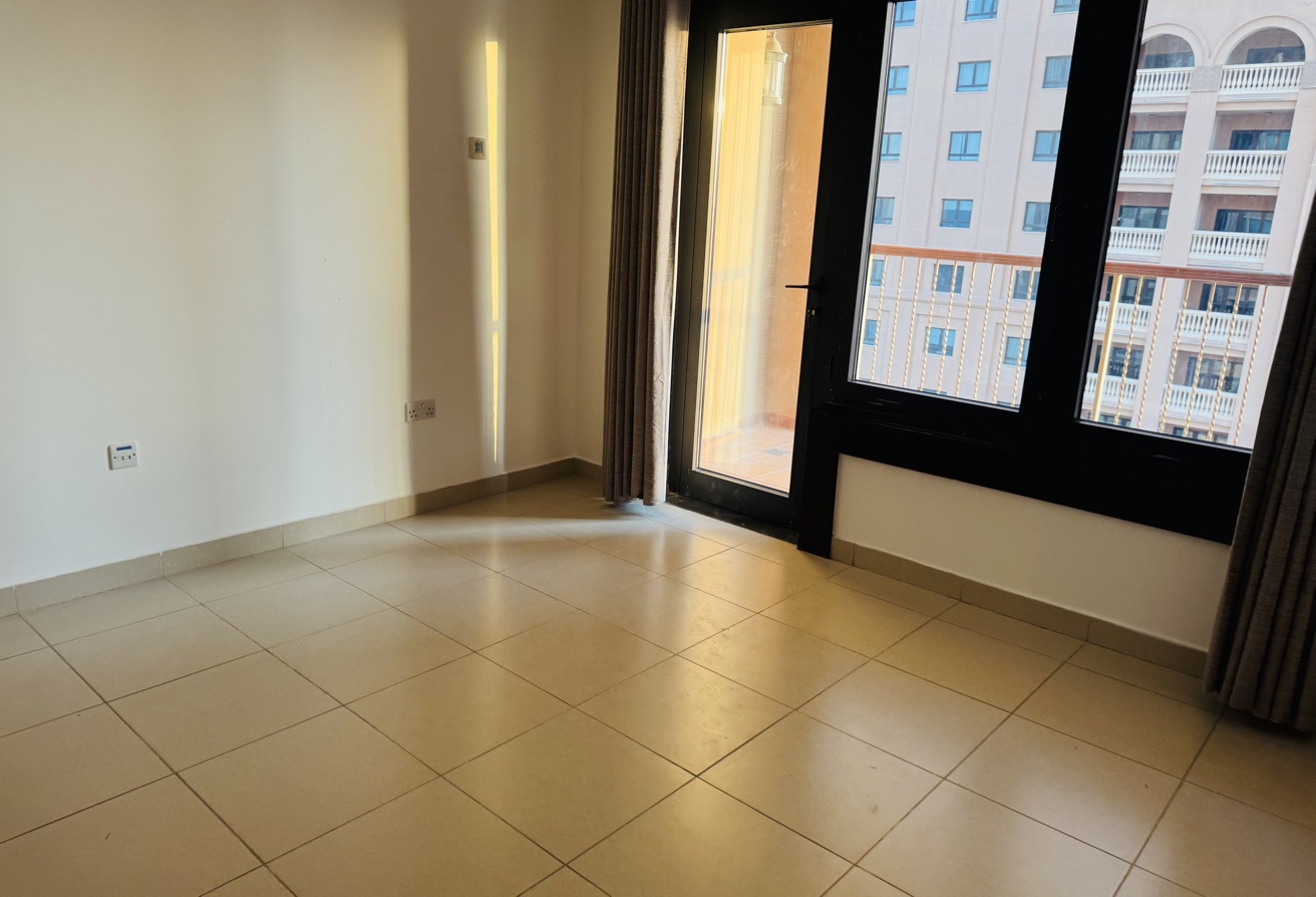 1BHK Semi Furnished Porto Arabia Big layout thumbnail 11