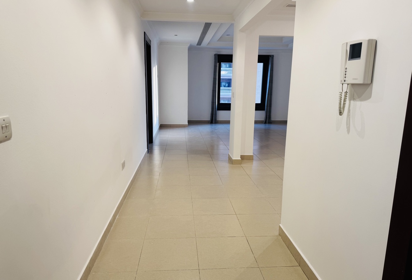1BHK Semi Furnished Porto Arabia Big layout thumbnail 5