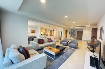 Apartment - 3 Bedrooms - 5 Bathrooms for rent in Viva West - Viva Bahriyah - The Pearl Island - Doha Apartment - 3 Bedrooms - 5 Bathrooms for rent in Viva West - Viva Bahriyah - The Pearl Island - Doha