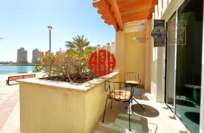 دوبلكس - 3 غرف نوم - 4 حمامات للايجار في فيفا غرب - فيفا بحرية - جزيرة اللؤلؤة - الدوحة