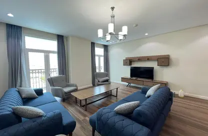 Apartment - 3 Bedrooms - 4 Bathrooms for rent in Floresta Gardens - Floresta Gardens - The Pearl Island - Doha