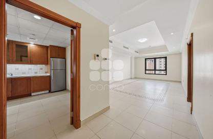 Apartment - 1 Bedroom - 2 Bathrooms for rent in East Porto Drive - Porto Arabia - The Pearl Island - Doha