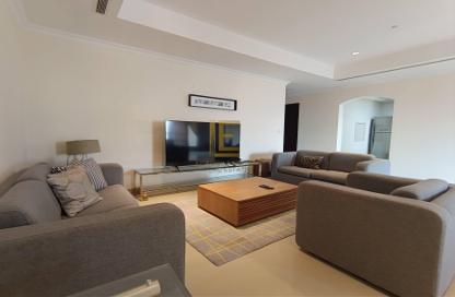 Apartment - 2 Bedrooms - 3 Bathrooms for rent in East Porto Drive - Porto Arabia - The Pearl Island - Doha