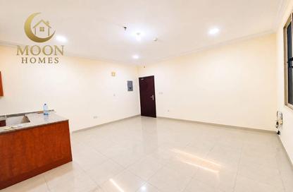 Apartment - 1 Bedroom - 1 Bathroom for rent in Umm Ghuwailina 4 - Umm Ghuwailina - Doha Apartment - 1 Bedroom - 1 Bathroom for rent in Umm Ghuwailina 4 - Umm Ghuwailina - Doha