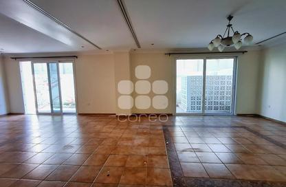 Villa - 3 Bedrooms - 4 Bathrooms for rent in Al Nasr Street - Al Nasr - Doha