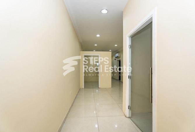 54198005 - Property Image 3