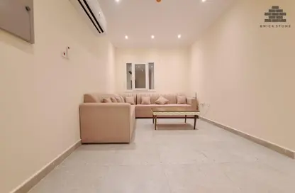 Apartment - 2 Bedrooms - 2 Bathrooms for rent in Anas Street - Fereej Bin Mahmoud North - Fereej Bin Mahmoud - Doha