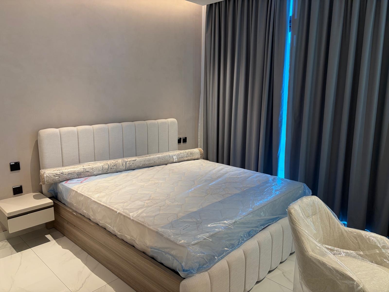 Luxurious 2bhk fully furnished with balcony thumbnail 3