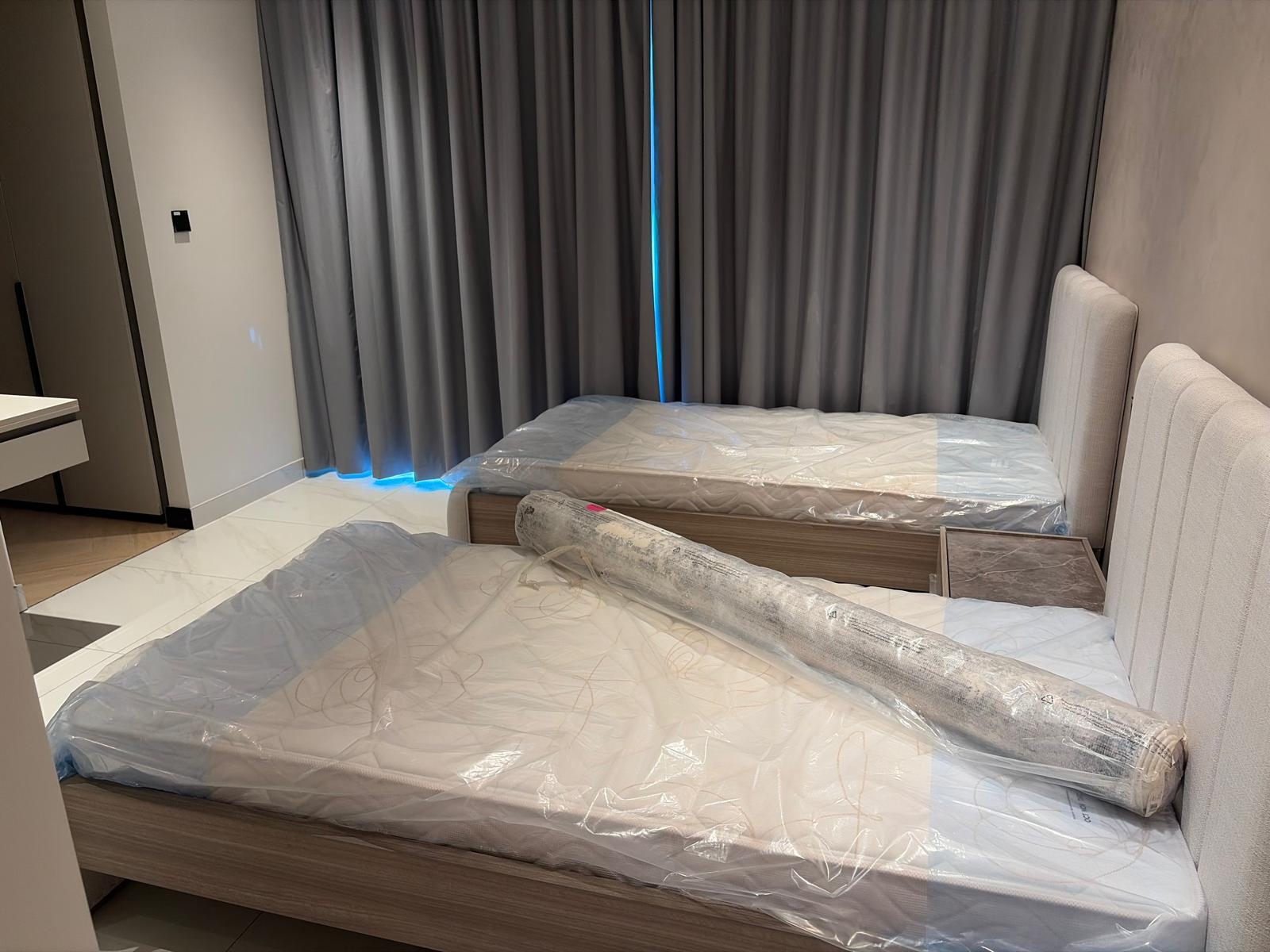 Luxurious 2bhk fully furnished with balcony thumbnail 6