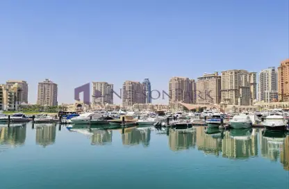 شقة - 2 غرف نوم - 3 حمامات للايجار في طريق بورتو الشرقي - بورتو أرابيا - جزيرة اللؤلؤة - الدوحة