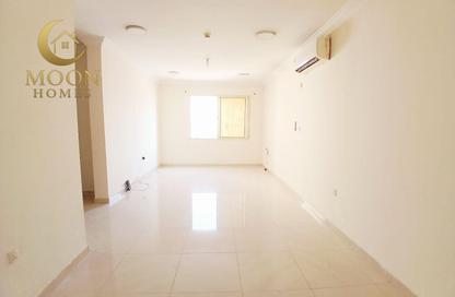 Apartment - 1 - 1 for rent in Umm Ghuwailina 4 - Umm Ghuwailina - Doha