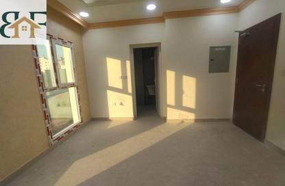 Apartment - 1 Bedroom - 2 Bathrooms for rent in Umm Ghwailina Comm - Umm Ghuwalina - Umm Ghuwailina - Doha