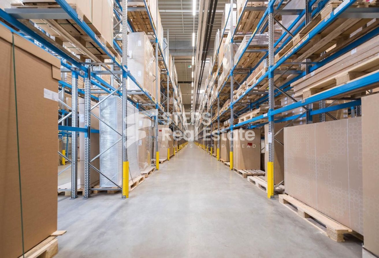 Spacious Warehouse for Rent in Industrial Area