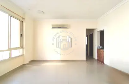 Apartment - 1 Bedroom - 1 Bathroom for rent in Umm Ghwailina Comm - Umm Ghuwalina - Umm Ghuwailina - Doha