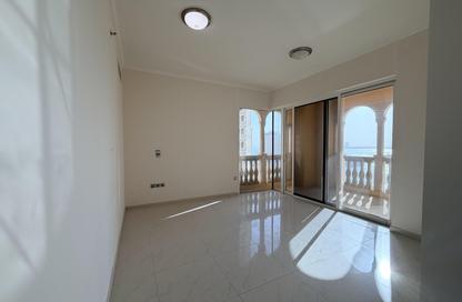 Apartment - 2 Bedrooms - 2 Bathrooms for rent in Viva West - Viva Bahriyah - The Pearl Island - Doha