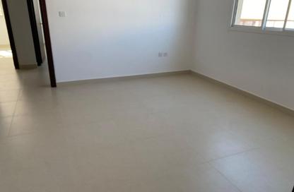 مجمع سكني - 2 غرف نوم - 1 حمام للايجار في شارع بو هامو - أبو هامور - الدوحة مجمع سكني - 2 غرف نوم - 1 حمام للايجار في شارع بو هامو - أبو هامور - الدوحة