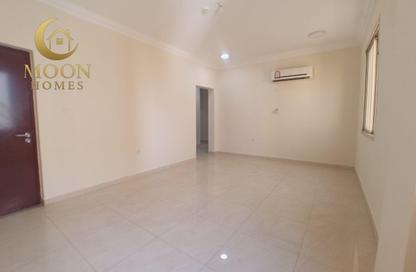 Apartment - 2 Bedrooms - 2 Bathrooms for rent in Umm Ghuwailina 4 - Umm Ghuwailina - Doha Apartment - 2 Bedrooms - 2 Bathrooms for rent in Umm Ghuwailina 4 - Umm Ghuwailina - Doha