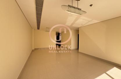 Apartment - 2 Bedrooms - 2 Bathrooms for rent in Marina Residences 195 - Marina District - Lusail
