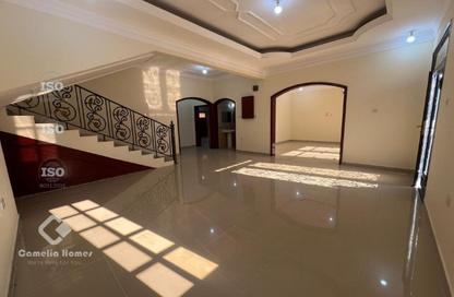 Villa - 5 Bedrooms - 5 Bathrooms for rent in Umm Al Seneem Street - Ain Khaled - Doha