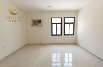 Apartment - 3 Bedrooms - 2 Bathrooms for rent in Umm Ghuwalina - Umm Ghuwailina - Doha
