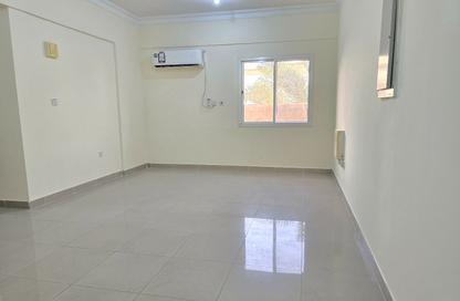 Apartment - 2 - 2 for rent in Bin Omran 35 - Fereej Bin Omran - Doha