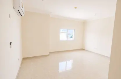 Penthouse - 2 Bedrooms - 2 Bathrooms for rent in Down Town - Down Town - Al Khor