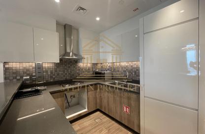 Apartment - 1 - 2 for rent in Lusail Marina Heights - Marina District - Lusail