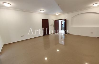 Villa - 3 Bedrooms - 4 Bathrooms for rent in Al Nuaija Street - Al Nuaija - Doha